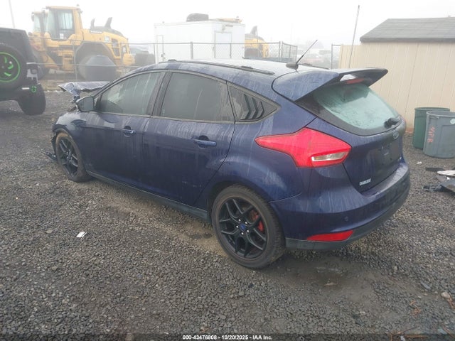 Ford Focus 2016 1FADP3K24GL344555 Image 3