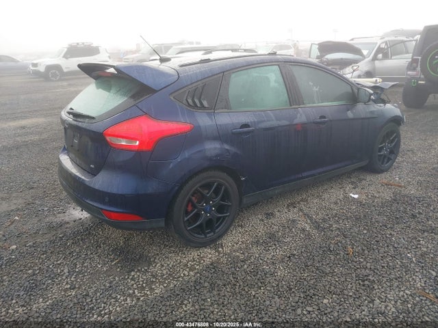 Ford Focus 2016 1FADP3K24GL344555 Image 4