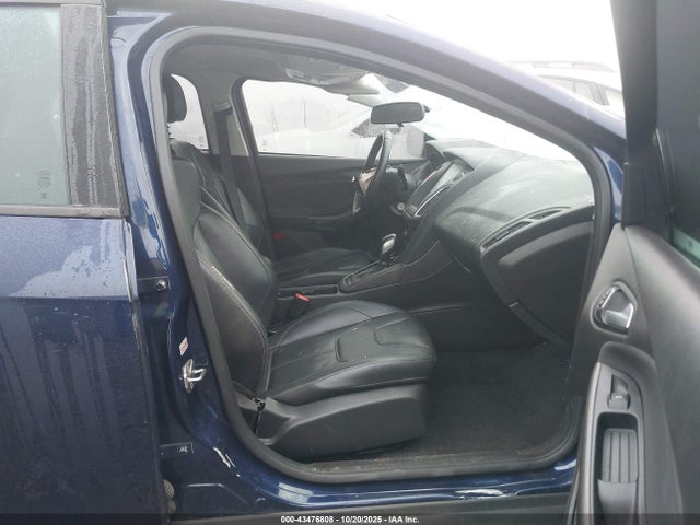 Ford Focus 2016 1FADP3K24GL344555 Image 5
