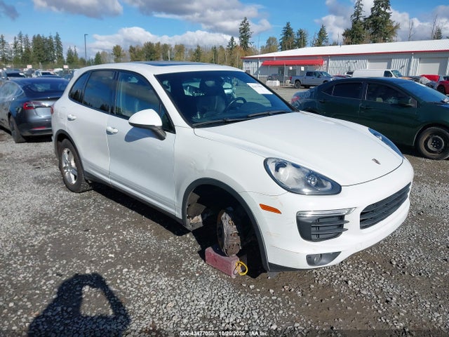 2016 PORSCHE CAYENNE WP1AA2A29GLA01362 Photo 0