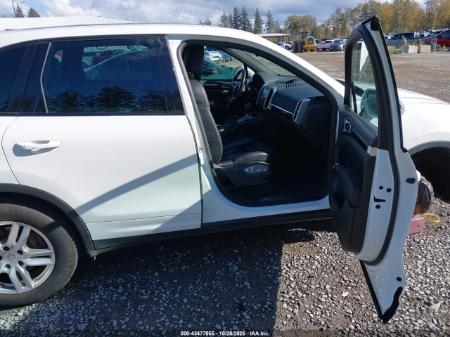 2016 PORSCHE CAYENNE WP1AA2A29GLA01362 Photo 4