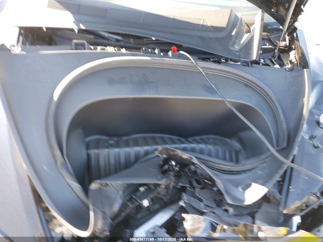 2025 TESLA MODEL 3 5YJ3E1EBXSF048995 Photo 9