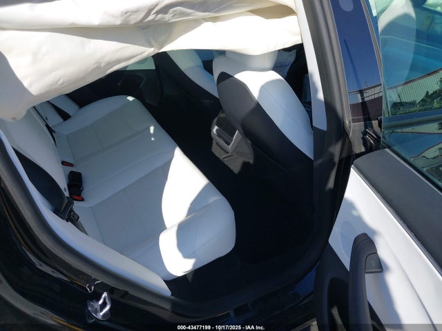 2025 TESLA MODEL 3 5YJ3E1EBXSF048995 Photo 7