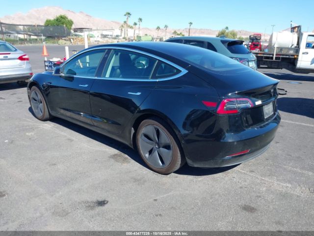 2019 TESLA MODEL 3 5YJ3E1EA1KF306117 Photo 2