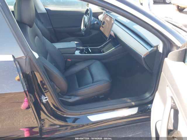2019 TESLA MODEL 3 5YJ3E1EA1KF306117 Photo 4