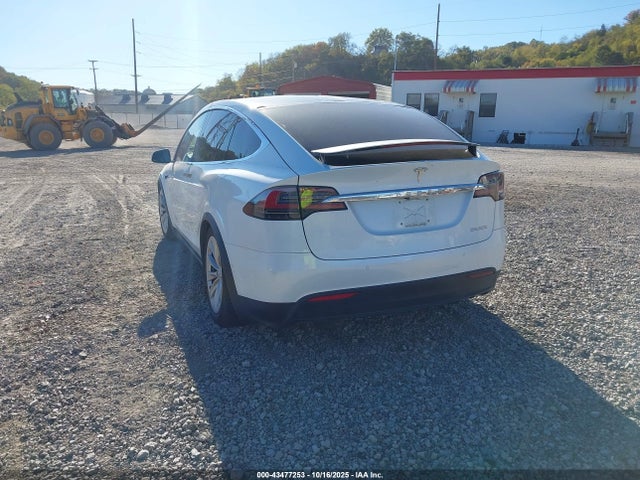 2020 TESLA MODEL X 5YJXCDE43LF249262 Photo 2
