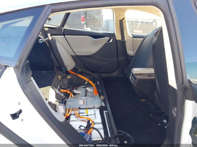 2015 TESLA MODEL S 5YJSA1H18FFP75908 Photo 7