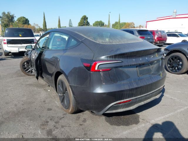 2025 TESLA MODEL 3 5YJ3E1EA2SF012015 Photo 2