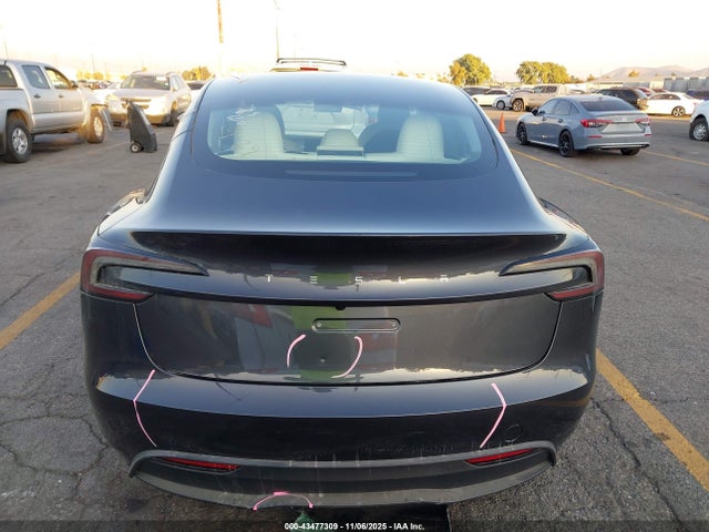 Tesla Model 3 Long Range Rear-wheel Drive 2025 5YJ3E1EA4SF009424 Image 17