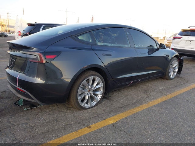 2025 TESLA MODEL 3 5YJ3E1EA4SF009424 Photo 3
