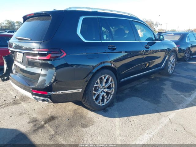 2025 BMW X7 5UX23EM03S9X05153 Photo 3