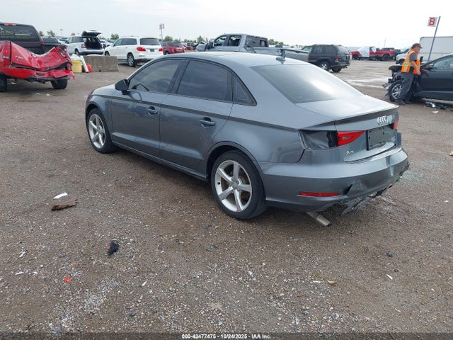 2016 AUDI A3 WAUB8GFF1G1114676 Photo 2