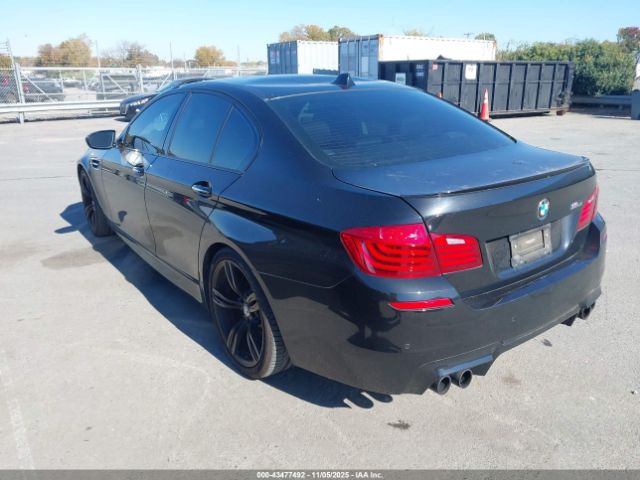 2016 BMW M5 WBSFV9C51GG343384 Photo 2