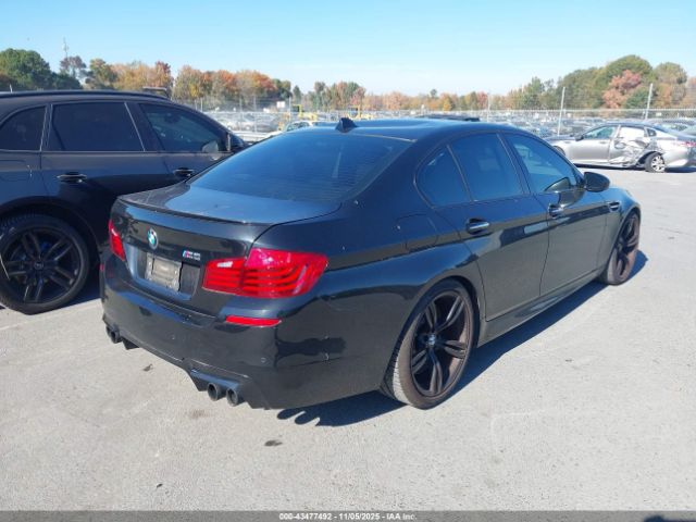 2016 BMW M5 WBSFV9C51GG343384 Photo 3