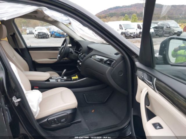 2017 BMW X3 5UXWX9C54H0T14875 Photo 4