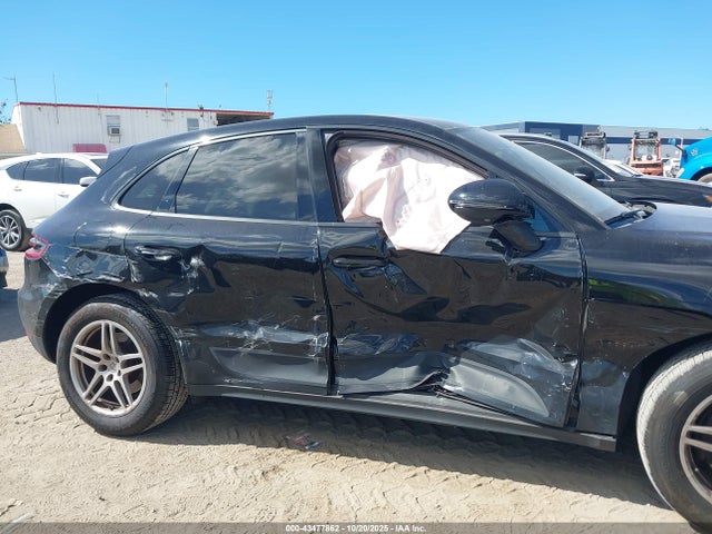 2018 PORSCHE MACAN WP1AA2A5XJLB13282 Photo 5