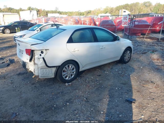 2013 KIA FORTE KNAFU4A23D5656169 Photo 3