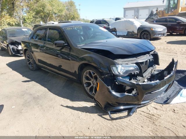 2018 CHRYSLER 300 2C3CCABG2JH262141 Photo 0