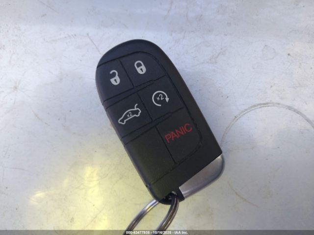 2018 CHRYSLER 300 2C3CCABG2JH262141 Photo 10