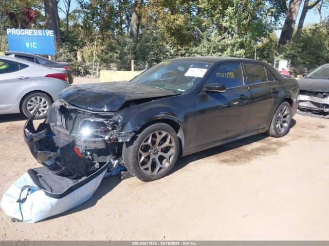 2018 CHRYSLER 300 2C3CCABG2JH262141 Photo 1