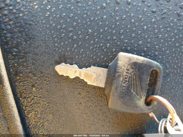 2004 HONDA VT750 JH2RC50344M003463 Photo 10