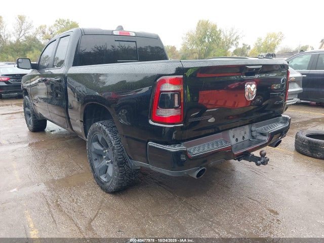 2019 RAM 1500 1C6SRFBT2KN527625 Photo 2