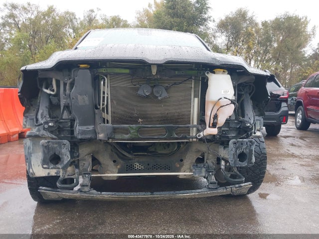 2019 RAM 1500 1C6SRFBT2KN527625 Photo 5