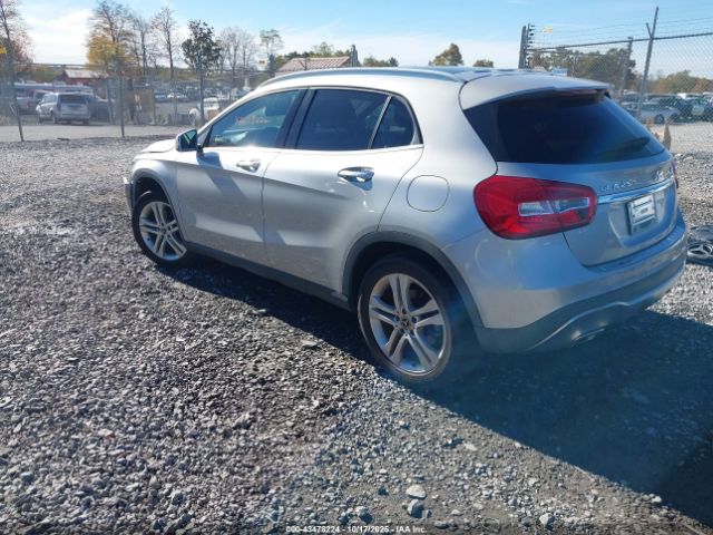 2018 MERCEDES-BENZ GLA 250 WDCTG4GB5JJ490318 Photo 2