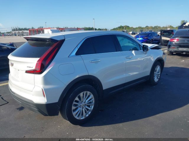 2024 CADILLAC XT4 1GYAZAR45RF112366 Photo 3