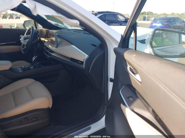 2024 CADILLAC XT4 1GYAZAR45RF112366 Photo 4