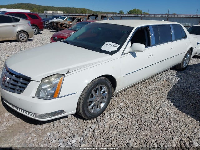 2011 CADILLAC DTS 1GE7K9C61BU600106 Photo 1