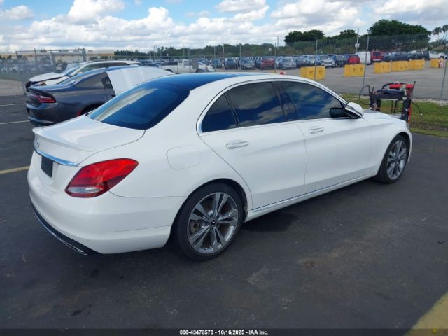 2018 MERCEDES-BENZ C 300 55SWF4JB4JU249077 Photo 3
