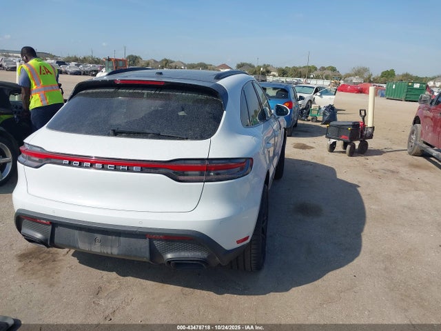 2022 PORSCHE MACAN WP1AA2A51NLB03505 Photo 3