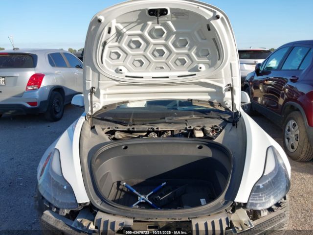 2023 TESLA MODEL 3 5YJ3E1EA1PF384209 Photo 9
