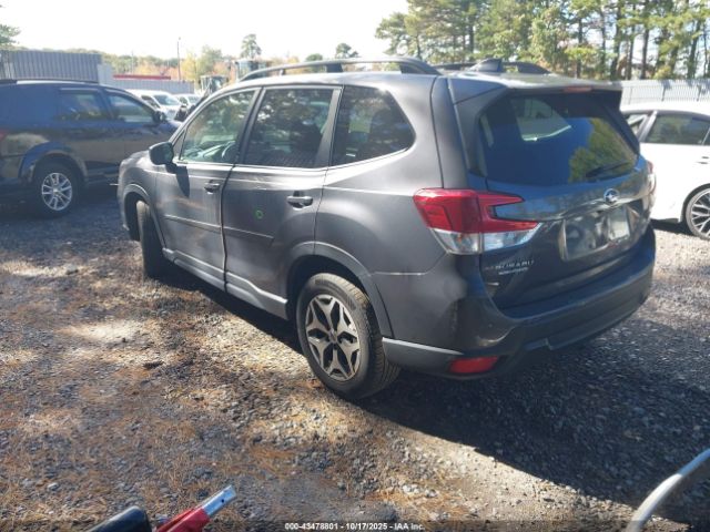 2021 SUBARU FORESTER JF2SKAFC0MH568770 Photo 2