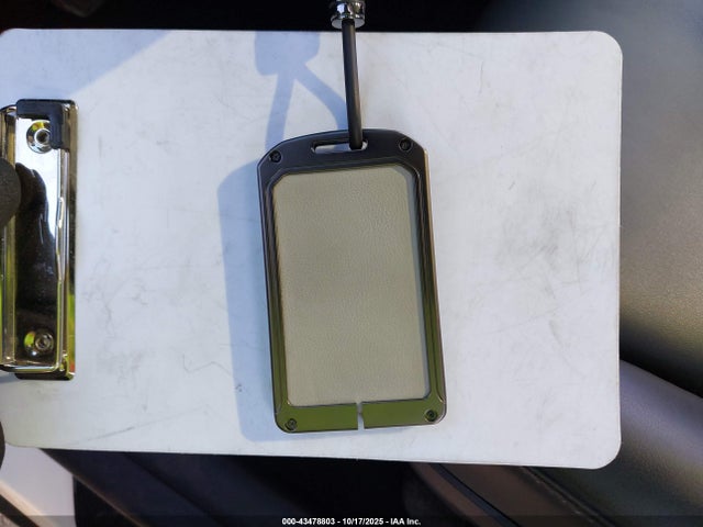 2023 TESLA MODEL Y 7SAYGDEE6PA063612 Photo 10