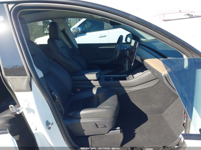 2023 TESLA MODEL Y 7SAYGDEE6PA063612 Photo 4