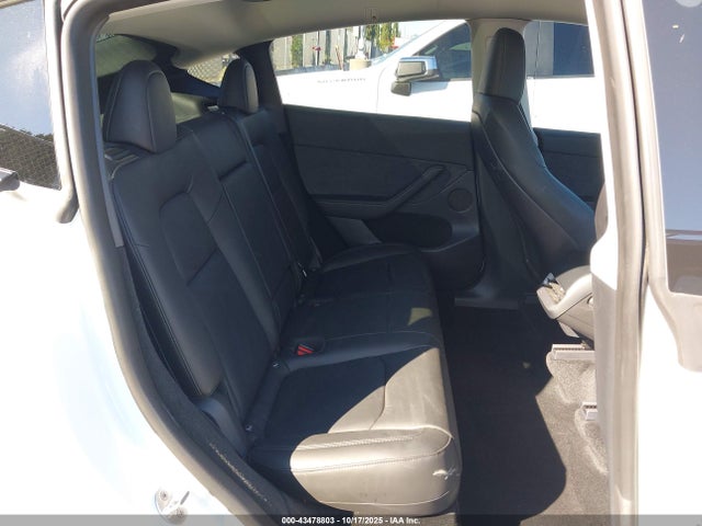 2023 TESLA MODEL Y 7SAYGDEE6PA063612 Photo 7