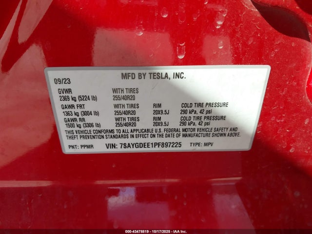 2023 TESLA MODEL Y 7SAYGDEE1PF897225 Photo 8