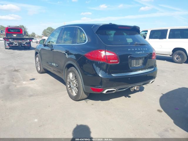 2013 PORSCHE CAYENNE WP1AB2A28DLA80757 Photo 2