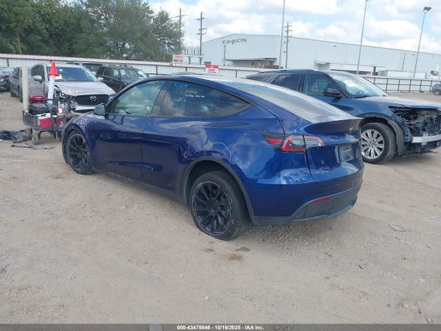 2023 TESLA MODEL Y 7SAYGDEE1PA051528 Photo 2