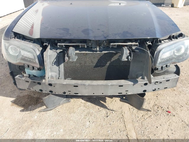 2C3CCABT8KH524095 Chrysler 300