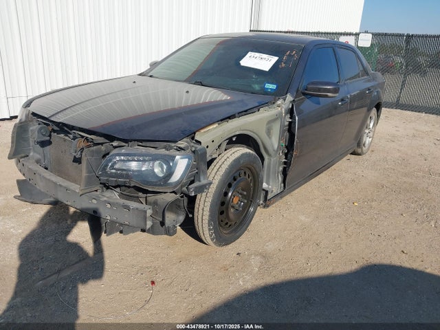 2C3CCABT8KH524095 Chrysler 300