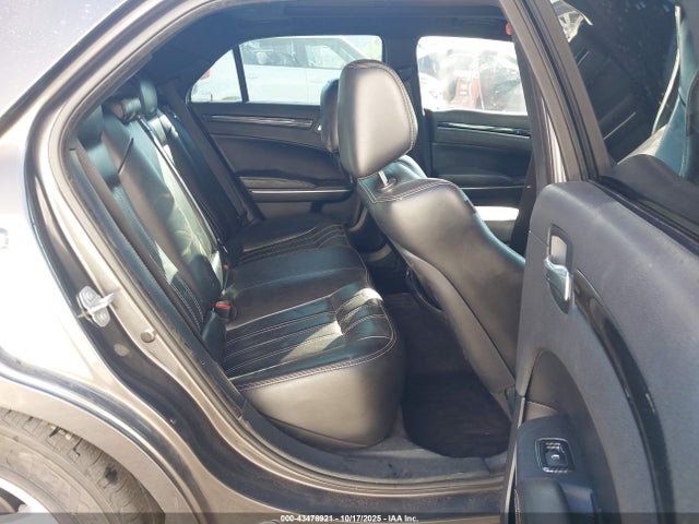2C3CCABT8KH524095 Chrysler 300