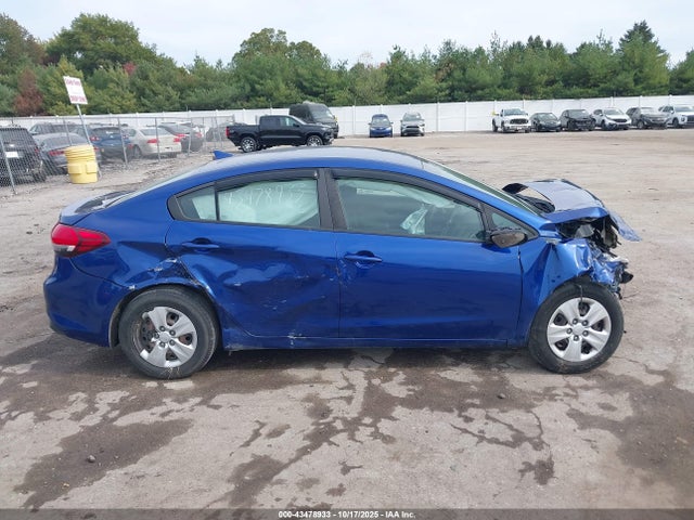 2017 Kia Forte Lx მანქანა იყიდება აუქციონზე, vin: 3KPFK4A74HE080042, აუქციონის ნომერი: 43478933