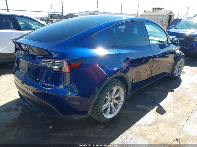 2023 TESLA MODEL Y 7SAYGDEE2PF806415 Photo 3