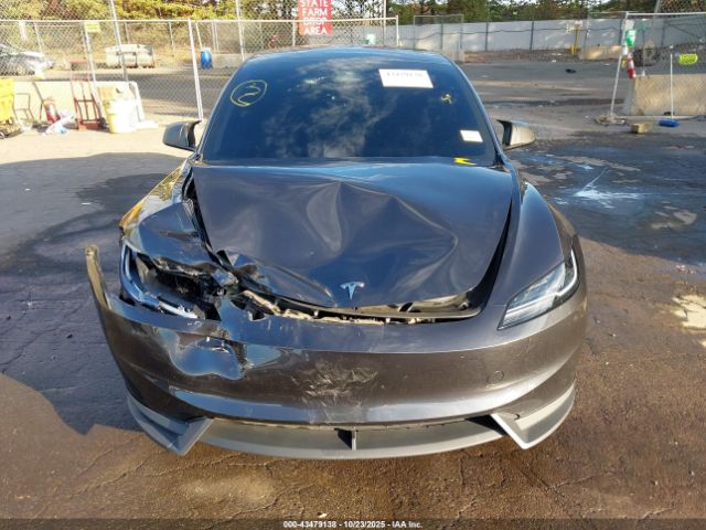 2025 TESLA MODEL 3 5YJ3E1EB7SF904835 Photo 5