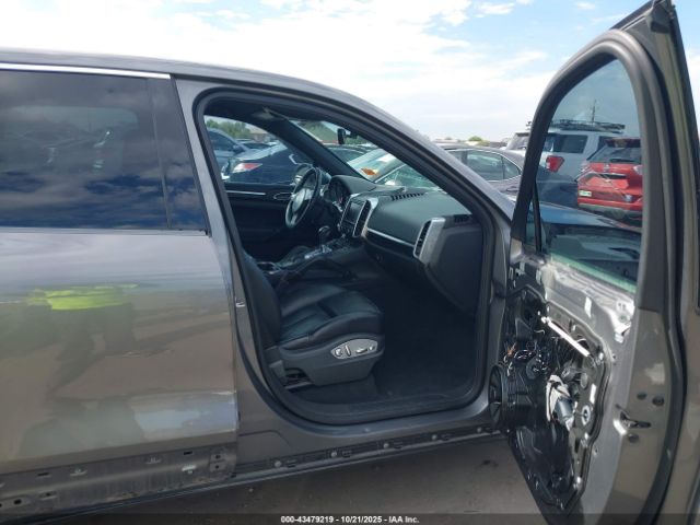 2013 PORSCHE CAYENNE WP1AA2A25DLA03699 Photo 4