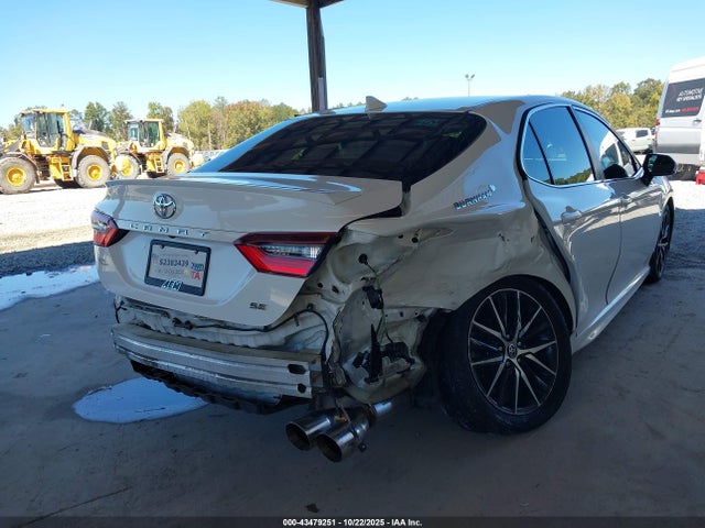 43479251 :رقم المزاد ، 4T1T11AK2NU638374 vin ، 2022 Toyota Camry Se مزاد بيع