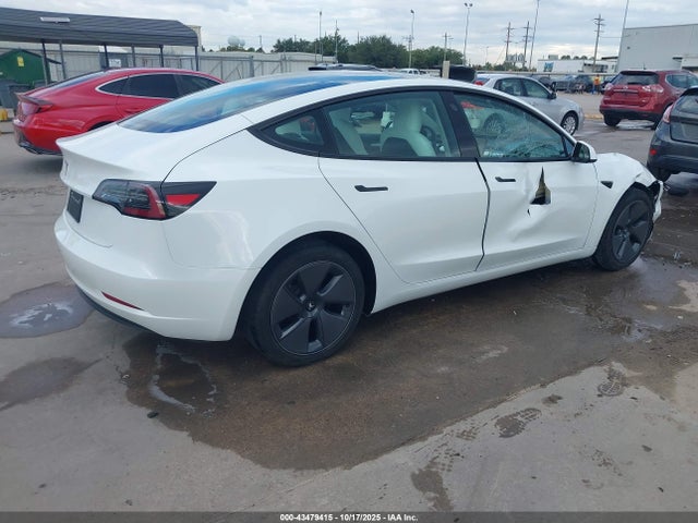 2023 TESLA MODEL 3 5YJ3E1EA8PF426472 Photo 3